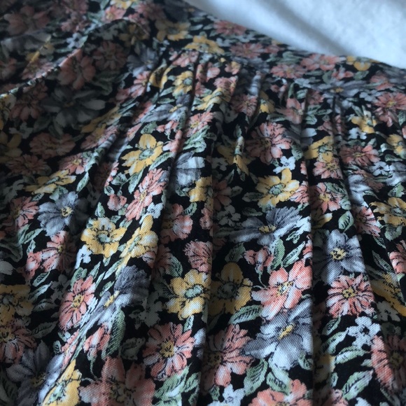 Flower patterned mini skirt - Picture 4 of 4